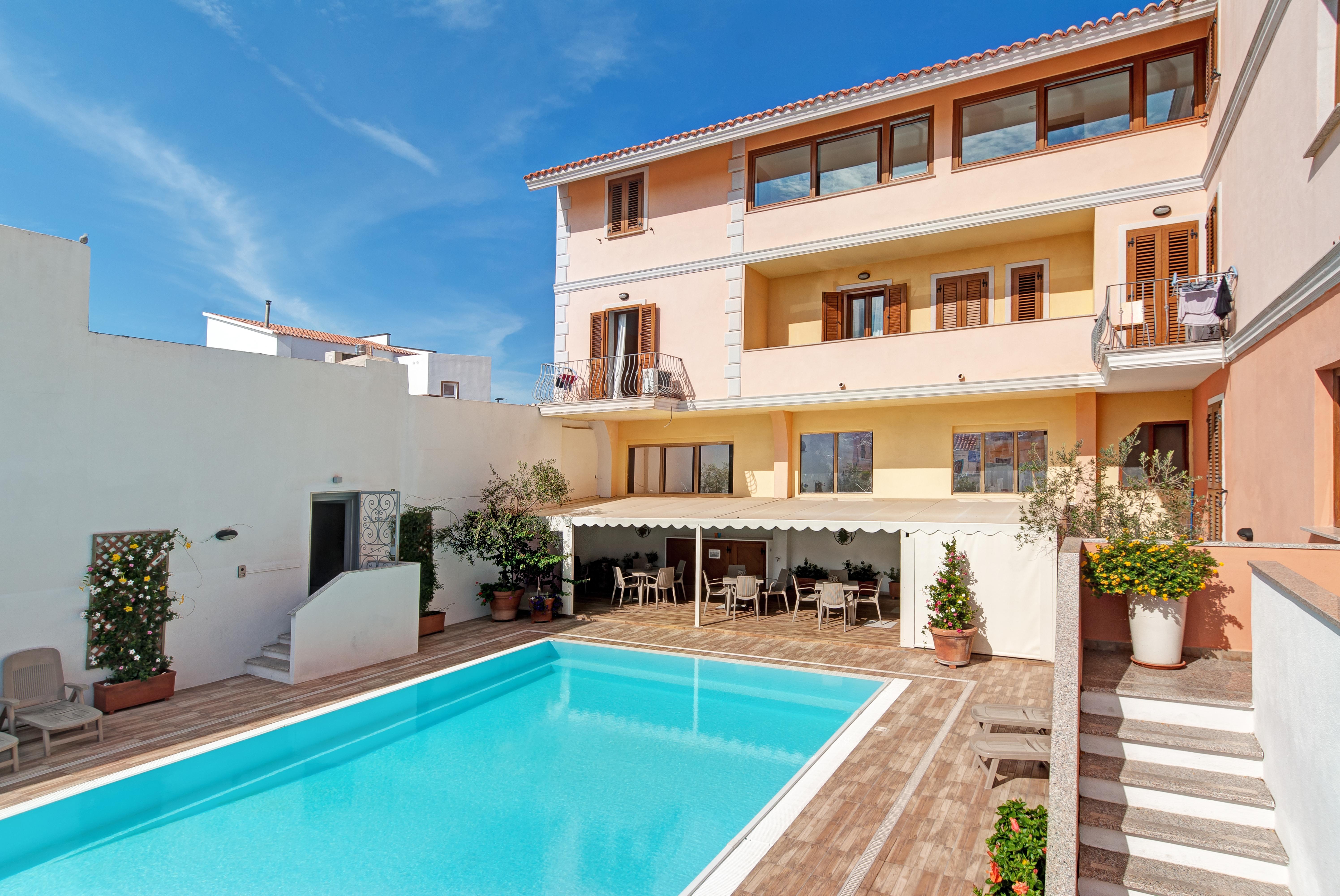 Cristal Blu Aparthotel Santa Teresa Gallura Ngoại thất bức ảnh